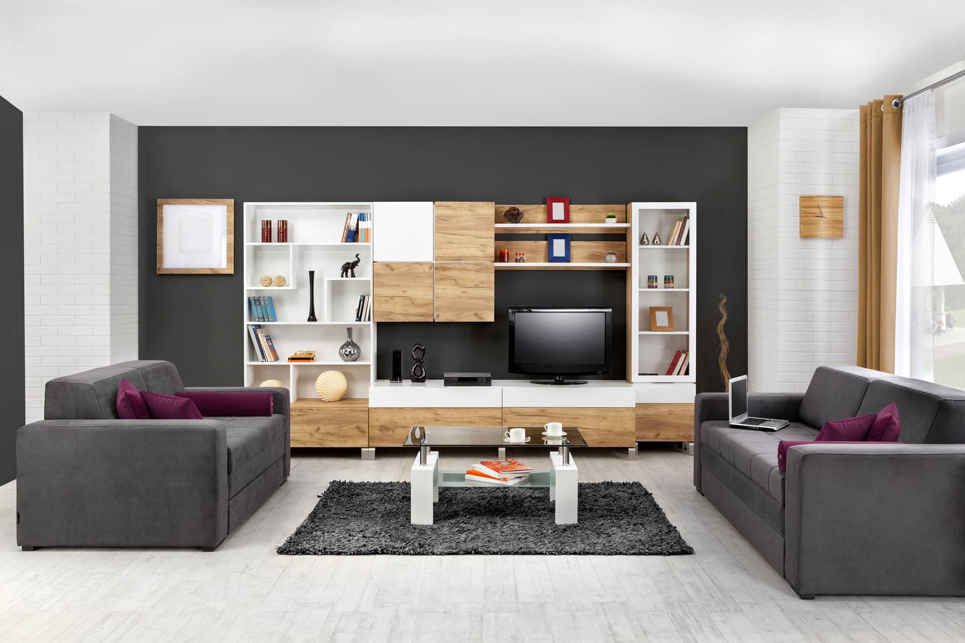 Amplia variedad de mobiliario para personalizar su estancia